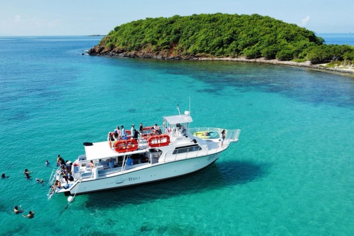 a small boat in a body of water